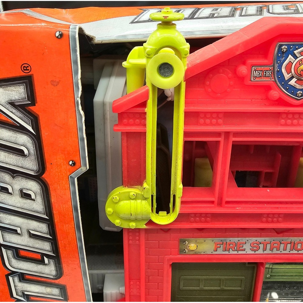 NIP Matchbox Cliff Hangers Fire Station‎ Play Set. Clamps On Tables-Cliff Hanger - Picture 3 of 9